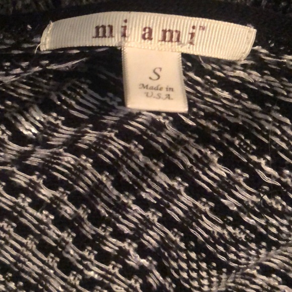 francesca’s poncho - Picture 4 of 4